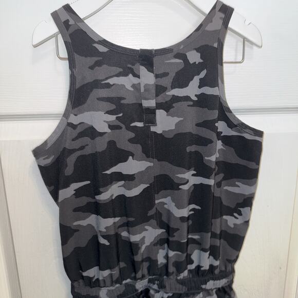 Athleta Girl Gray Black On The Go Camo Romper Size XL 14 - Picture 5 of 6